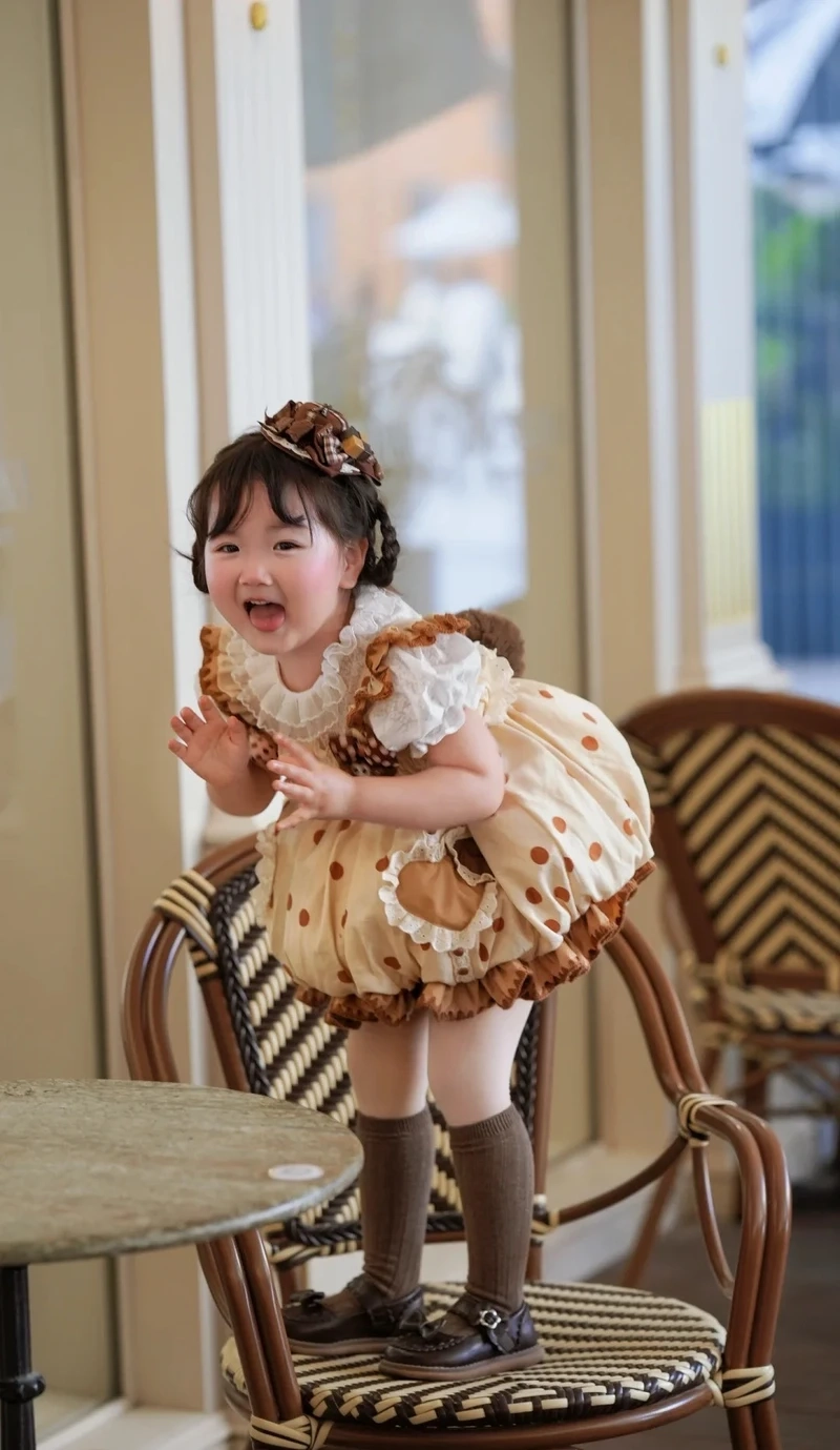 Hình ảnh bé gái dễ thương cho điện thoại HD đẹp và rõ nét