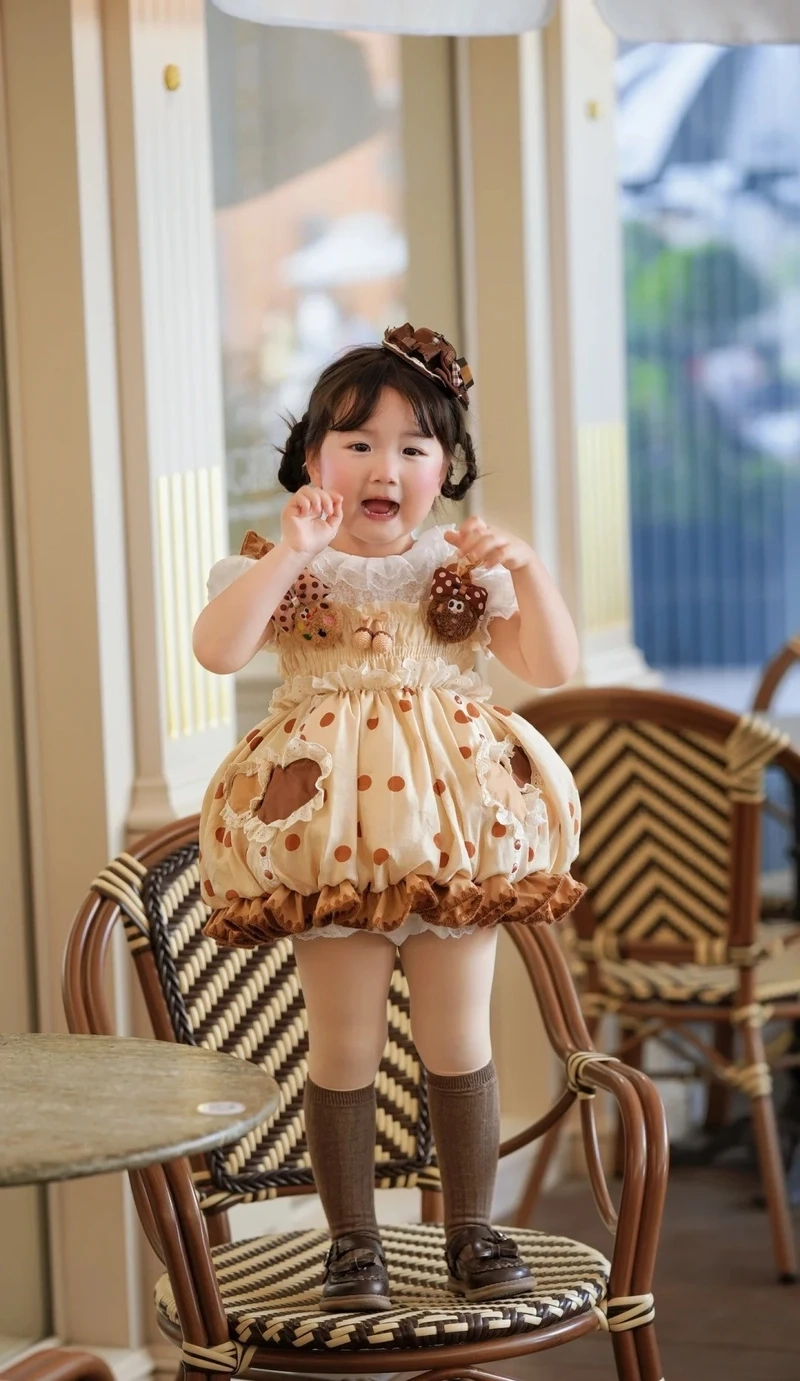 Hình ảnh bé gái dễ thương cho điện thoại dễ thương nhất, vui tươi