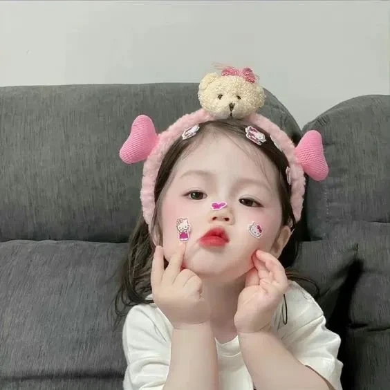 Hình nền em bé gái dễ thương dễ thương, ngọt ngào và đáng yêu