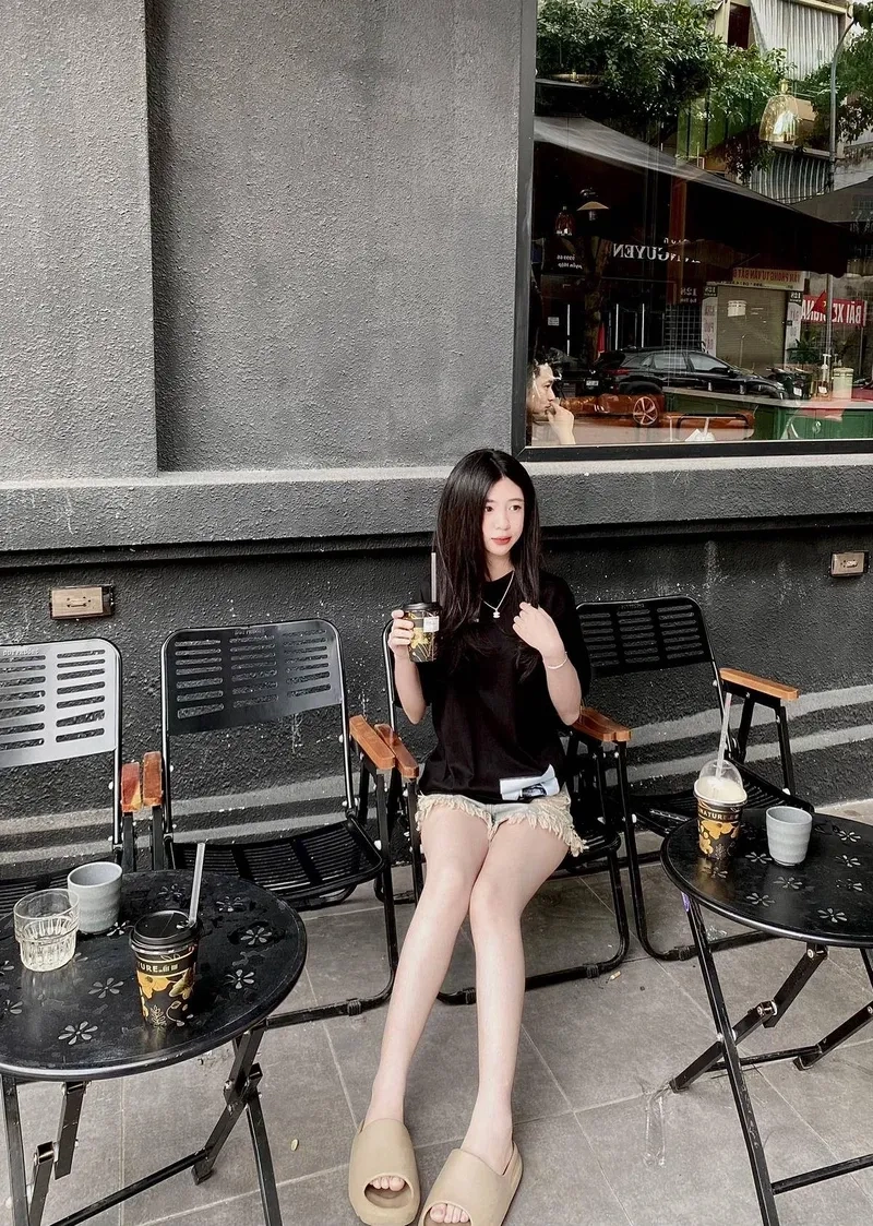 Hình ảnh gái 2k5 dễ thương, ngọt ngào và thích hợp cho mọi thiết bị