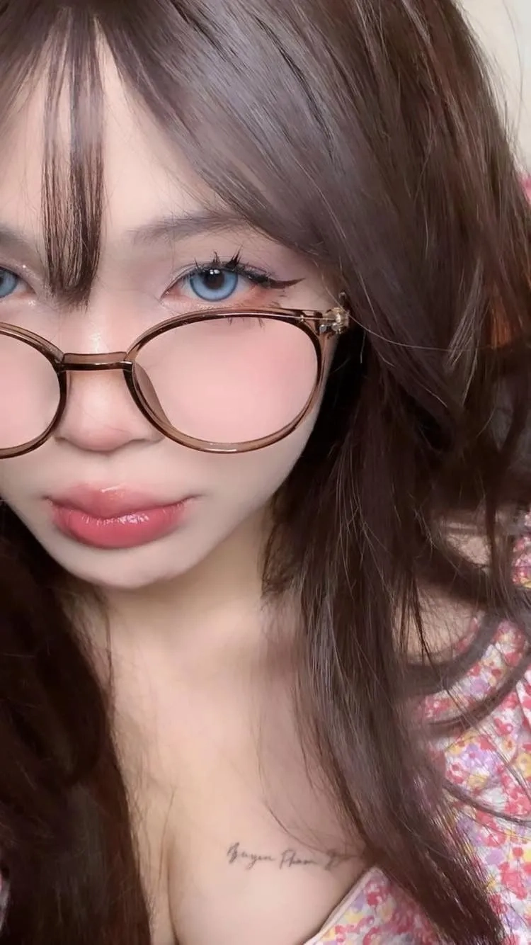 Hình nền gái 2k5 dễ thương cho điện thoại với độ phân giải cao