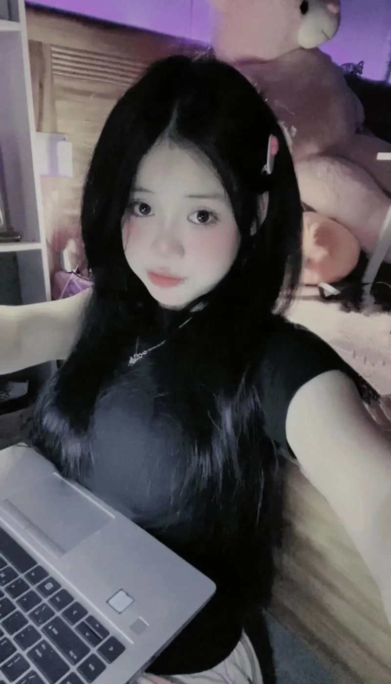 Hình gái 2009 với vẻ đẹp nhẹ nhàng, thanh thoát