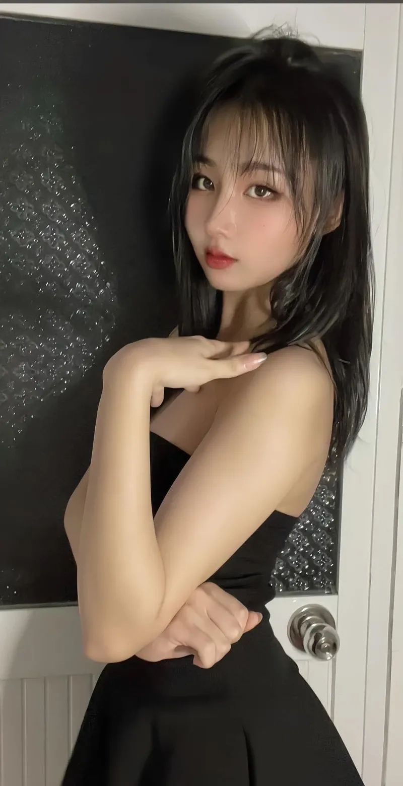 2k9 mặc bikini nhưng vẫn giữ được vẻ đẹp trẻ trung, tươi tắn