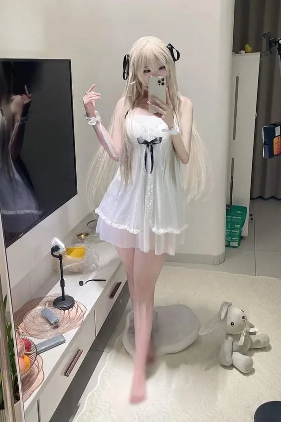 Ảnh cosplay Supergirl luôn tạo ấn tượng với sức mạnh và vẻ đẹp nổi bật