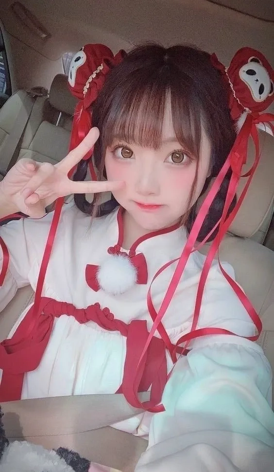 Ảnh cosplay Harley Quinn luôn đầy năng lượng và cuốn hút
