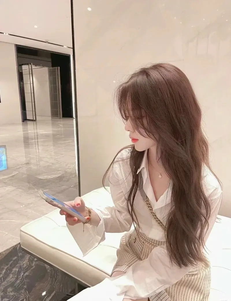 Gái xinh chụp ảnh sexy với nét quyến rũ và thần thái tự nhiên