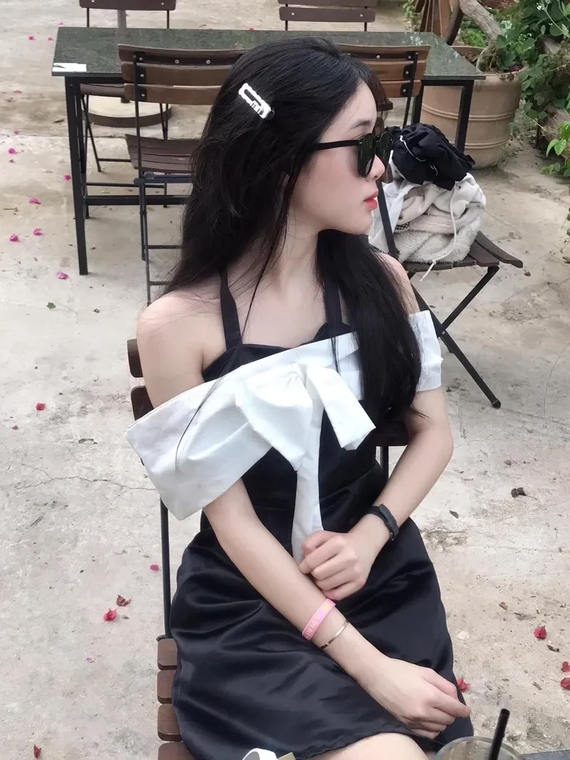 Ảnh gái k9 che mặt thể hiện sự bí ẩn và đáng yêu