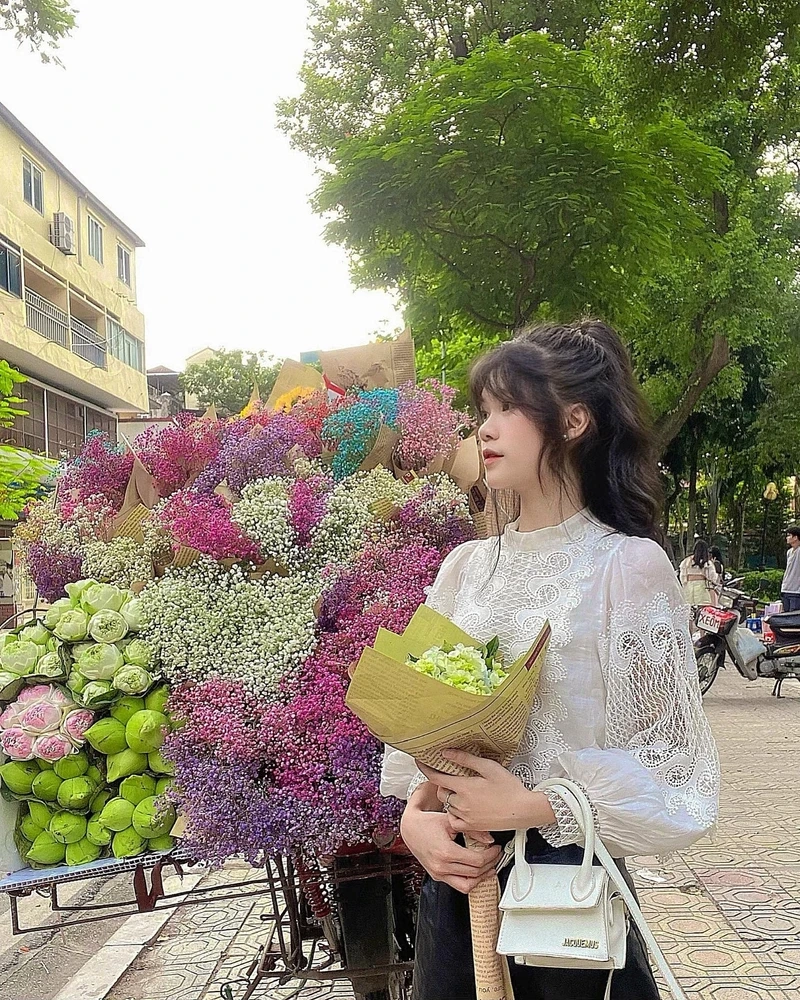 Hình gái k5 tạo cảm giác nhẹ nhàng và gần gũi
