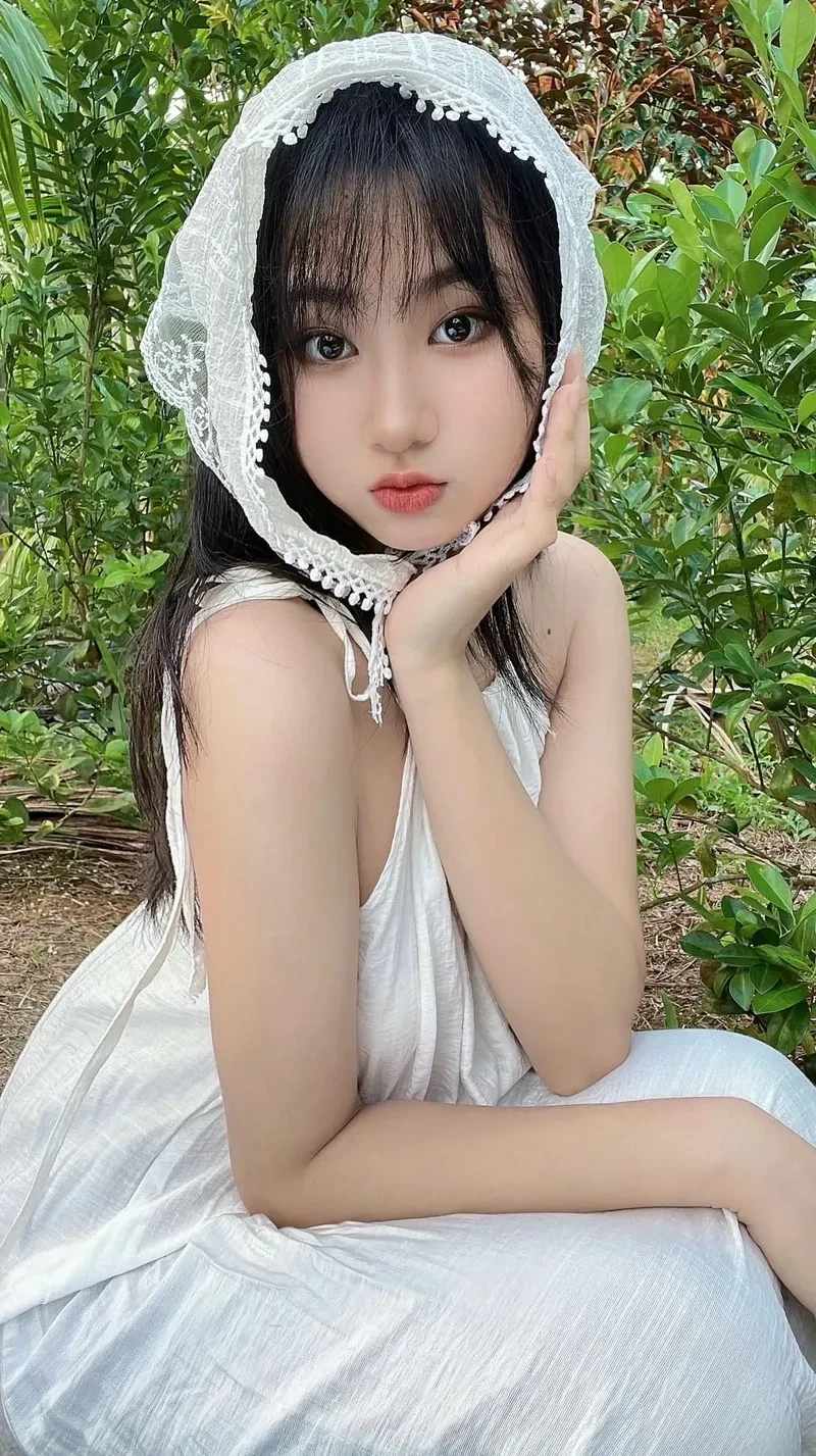 Ảnh con gái k7 thể hiện sự tươi trẻ và dễ thương