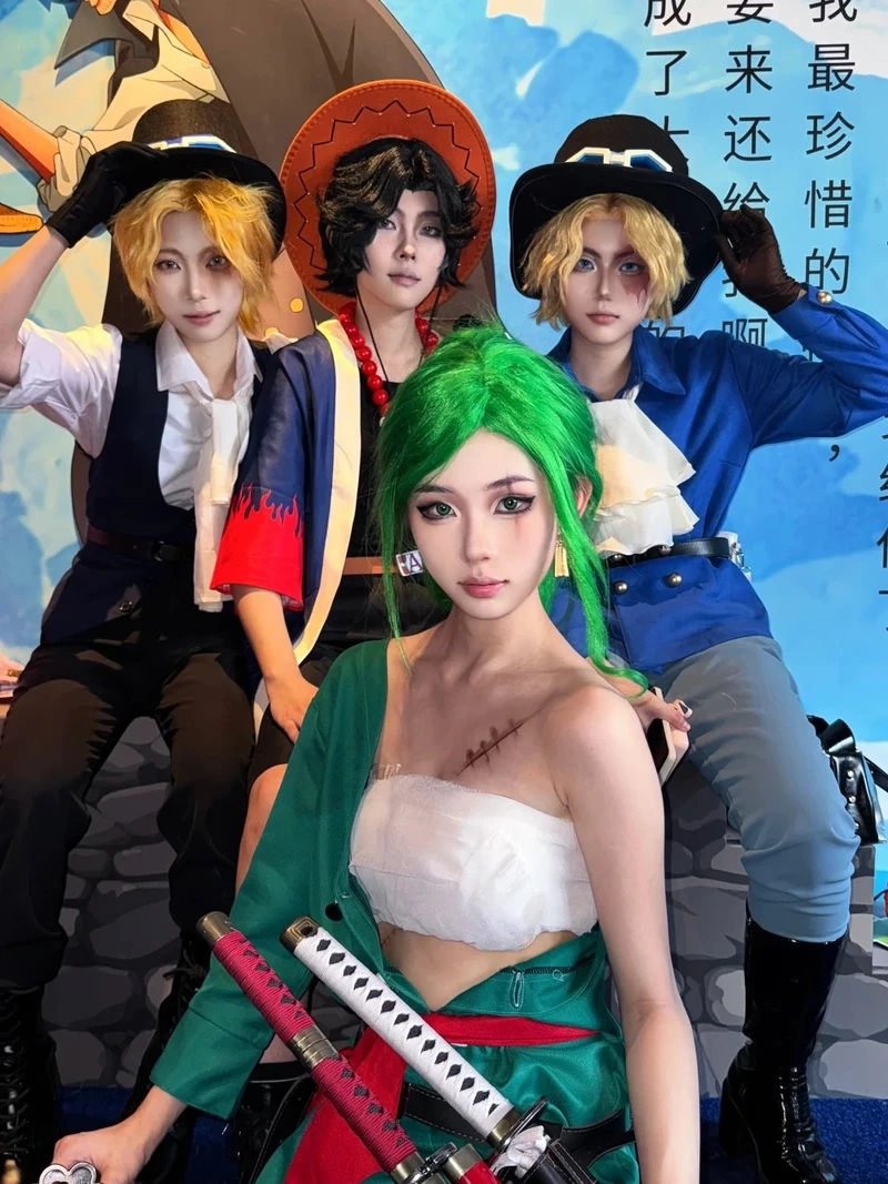  Boa Hancock cosplay quyến rũ, toát lên vẻ đẹp quyến rũ và mạnh mẽ