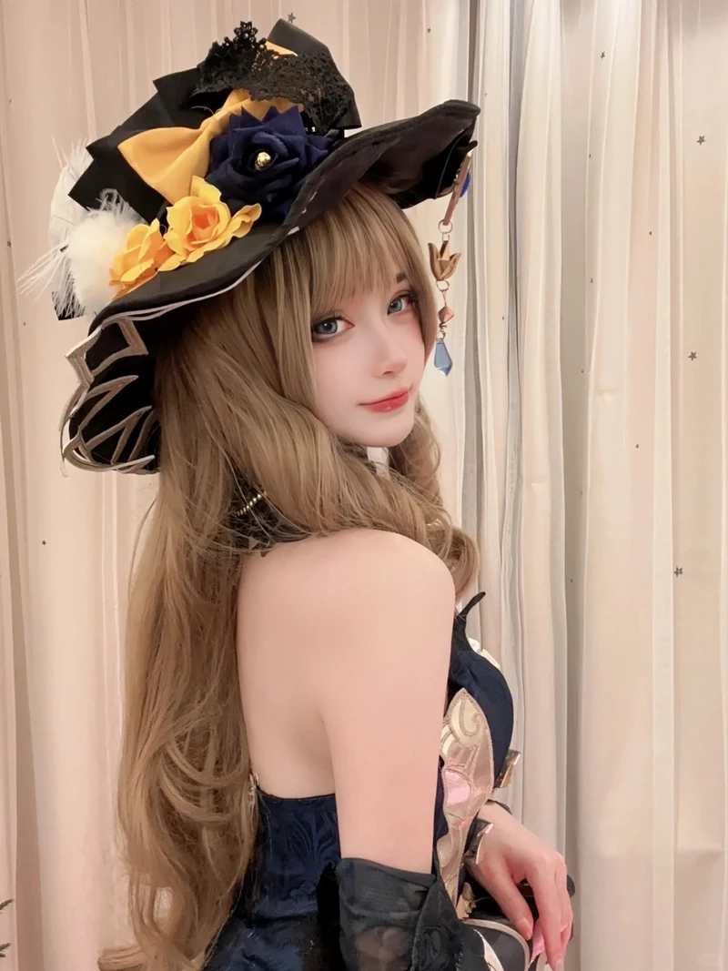 Vinsmoke Reiju cosplay ấn tượng, tạo sức hút mạnh mẽ và cá tính