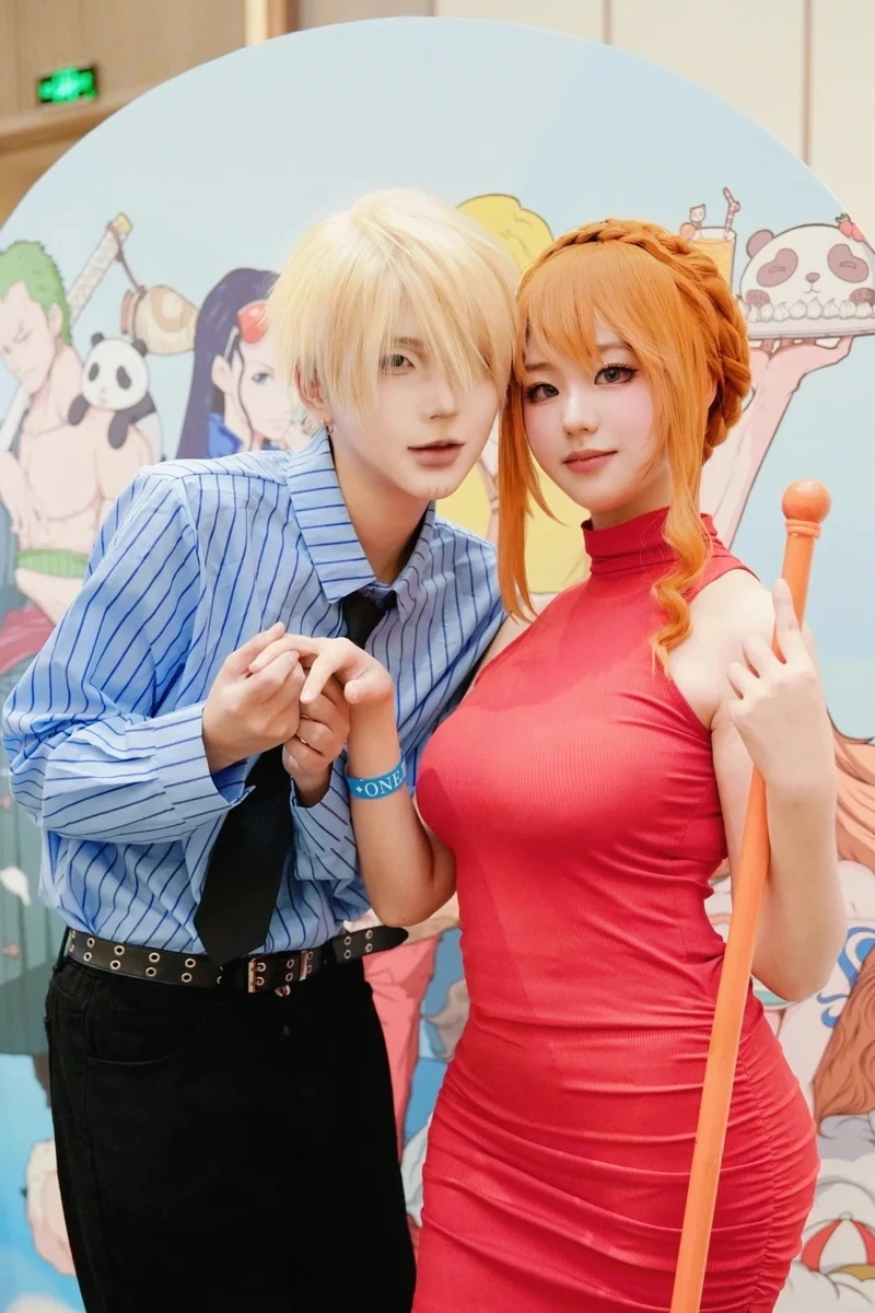 Perona cosplay phong cách Gothic, mang đến sự huyền bí và độc đáo