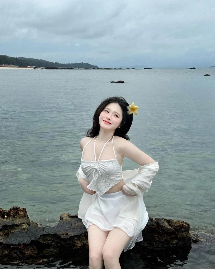 Chụp ảnh gơn phố với nét đẹp trẻ trung và phong cách tự nhiên