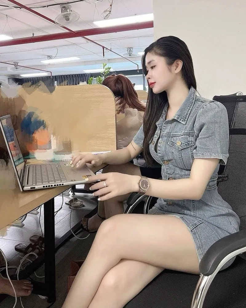 Ảnh gái xinh chụp sau lưng ghi lại vẻ đẹp nhẹ nhàng và thu hút