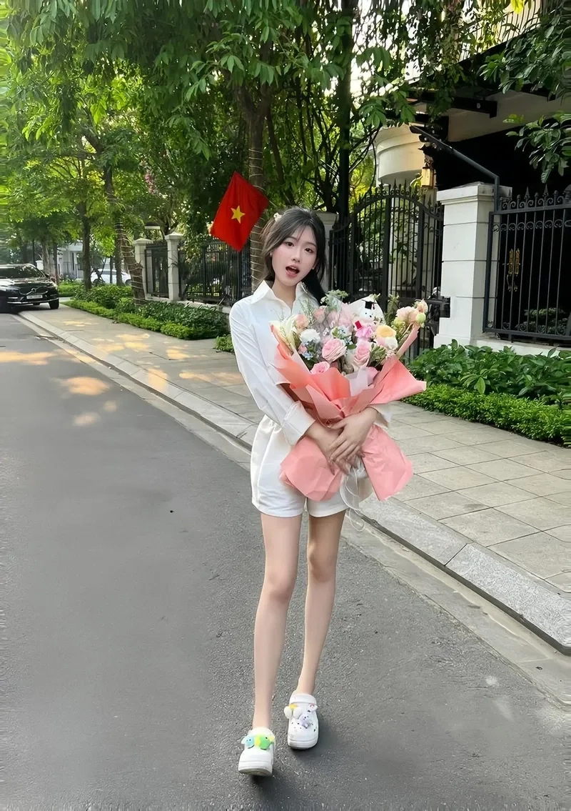 Hình nền gái xinh đẹp 4k cho máy tính, dễ dàng làm mới không gian làm việc