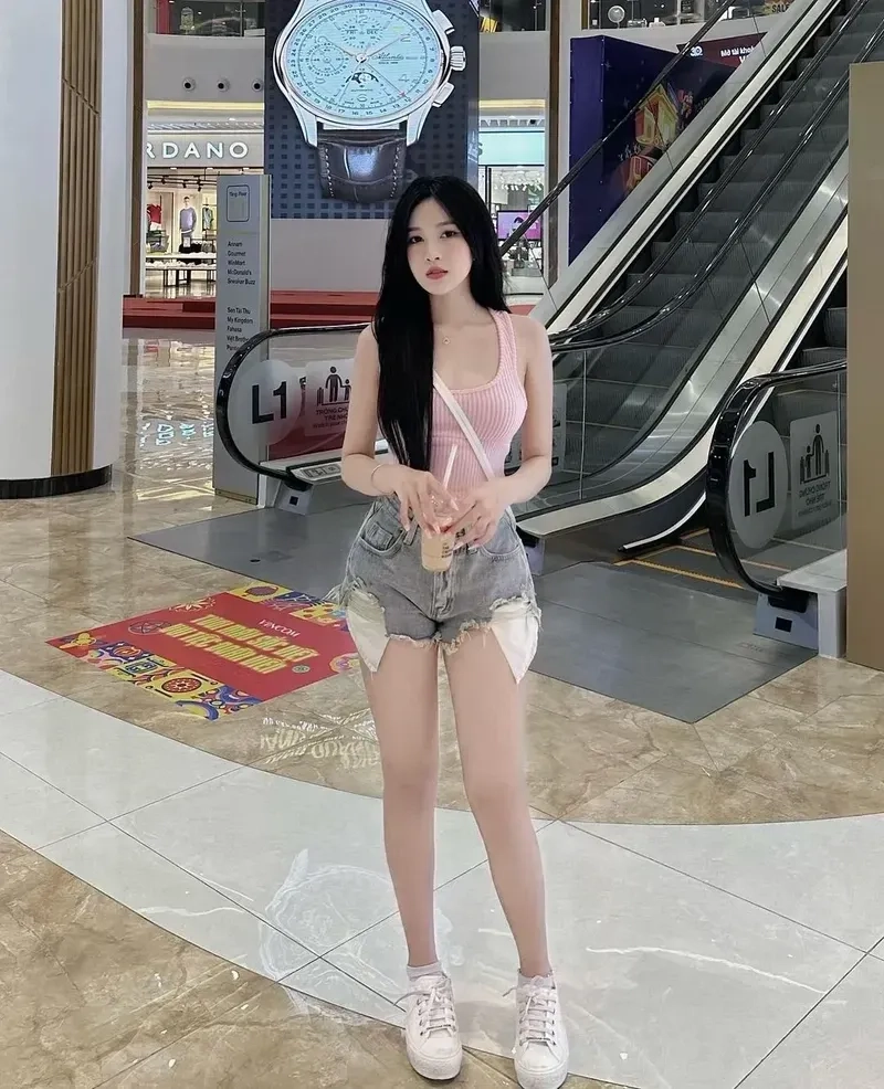 Hình nền gái xinh 4k cho máy tính, lựa chọn tuyệt vời cho màn hình