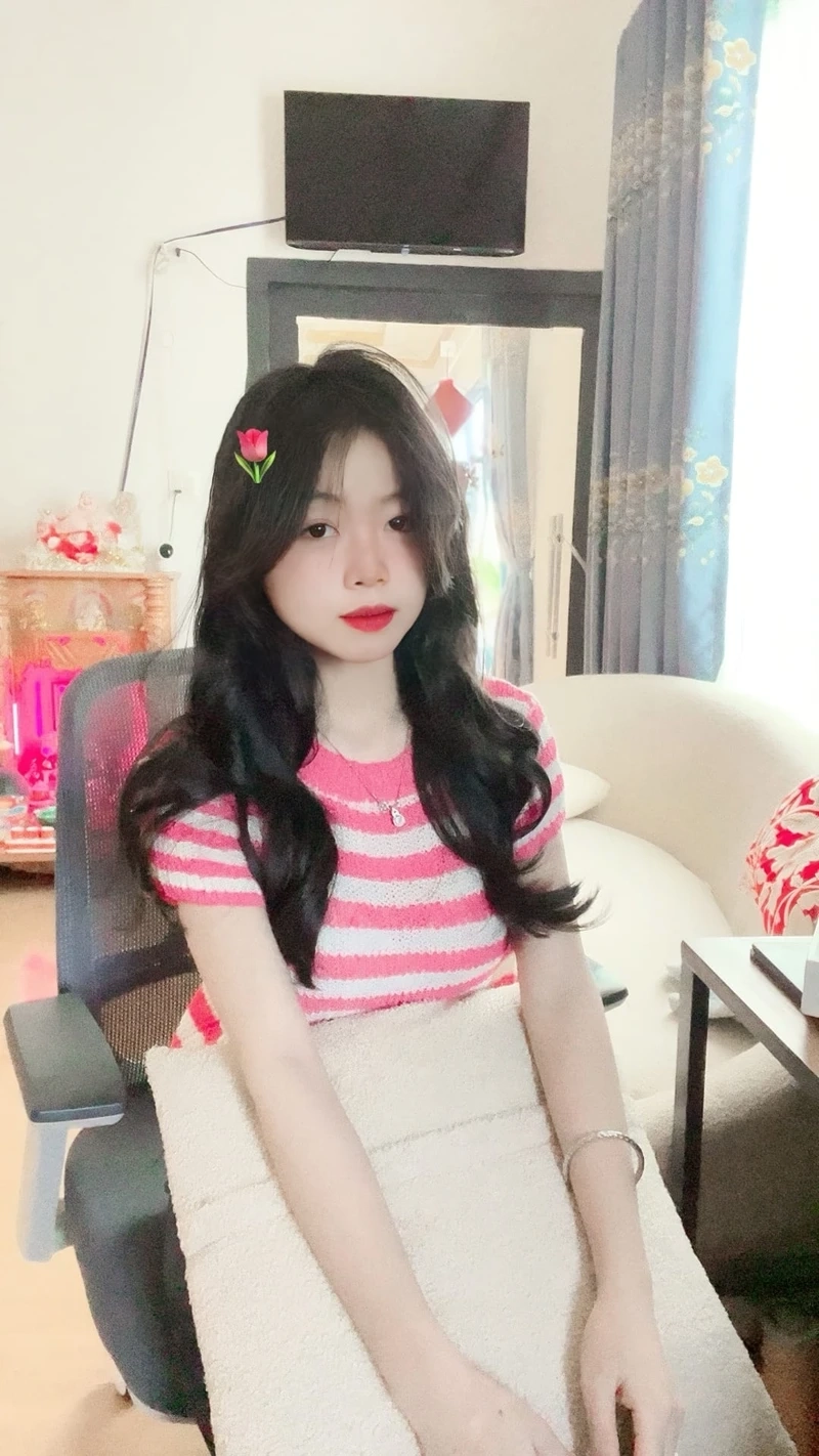 Ảnh đại diện cô gái đẹp ghi lại phong cách tinh tế và nhẹ nhàng