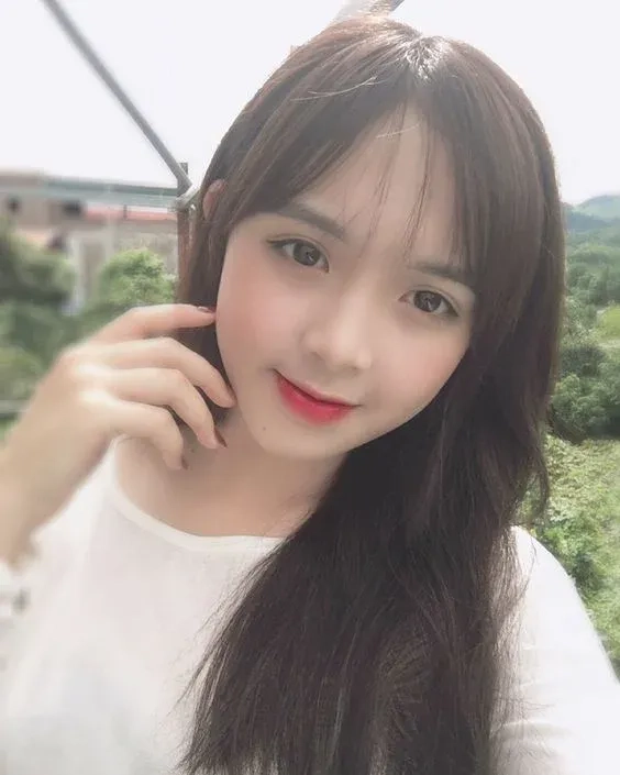 Hình avatar buồn cho con gái thể hiện sự sâu lắng và cảm xúc