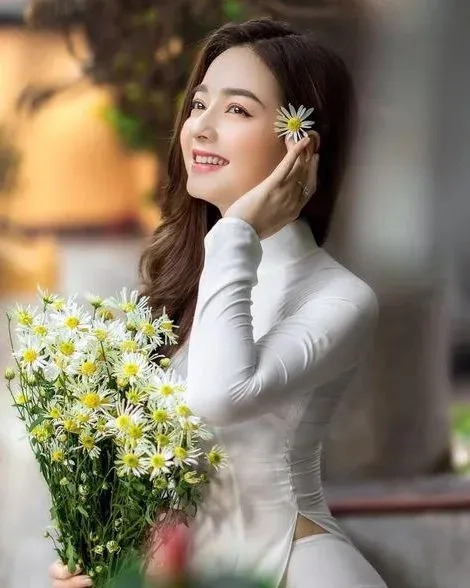 Hình avatar gái xinh với góc chụp nhẹ nhàng và tinh tế