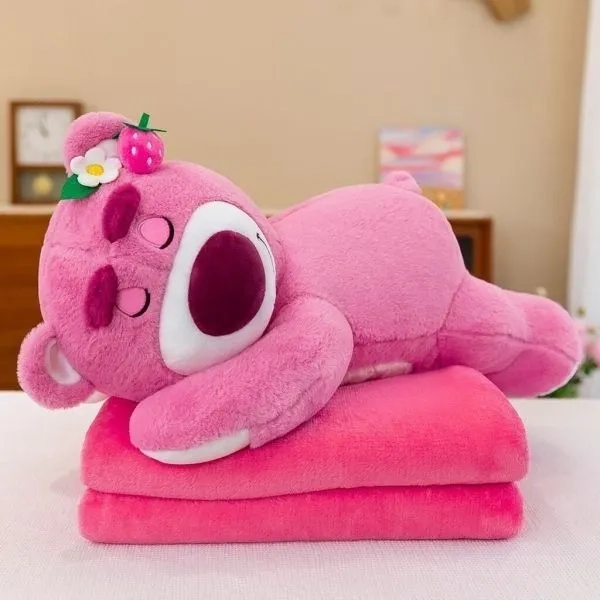  Gấu lotso dâu là món quà dễ thương, thu hút mọi ánh nhìn