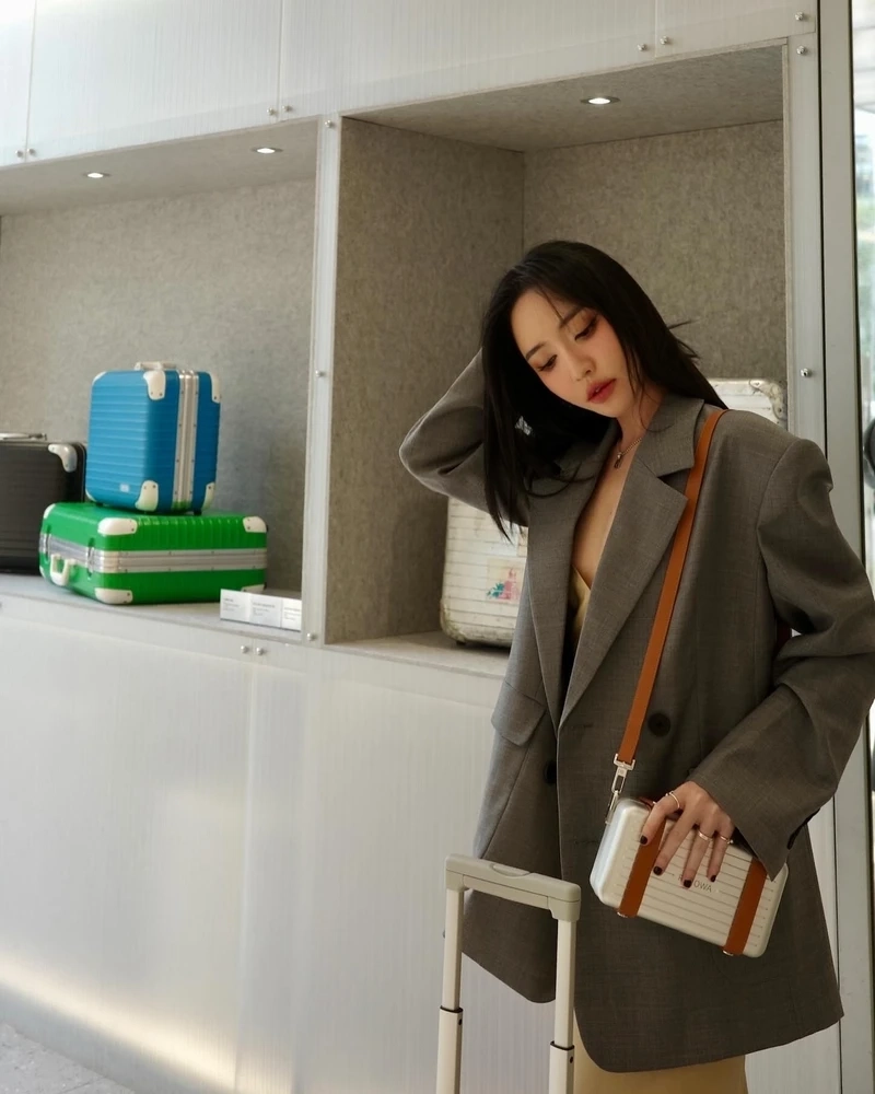 Nâng chén tiêu sầu Bích Phương là một trong những ca khúc đáng chú ý