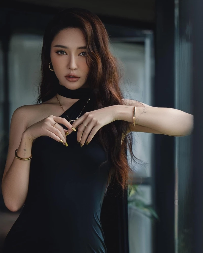 Nghe nhạc Bích Phương, bạn sẽ cảm nhận được sự sâu lắng trong từng ca từ