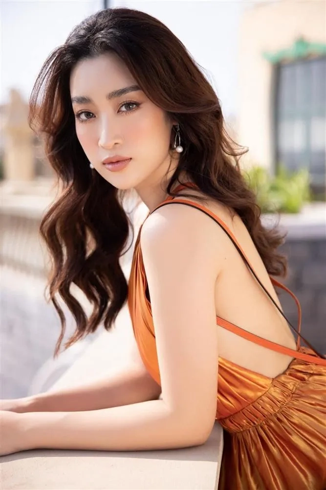 Hoa hậu Đỗ Mỹ Linh đám cưới gây chú ý với sự tham gia của các nghệ sĩ