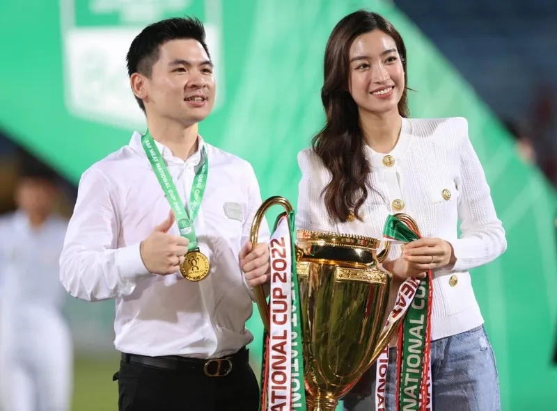 Đám cưới Đô Mỹ Linh thu hút sự chú ý của người hâm mộ