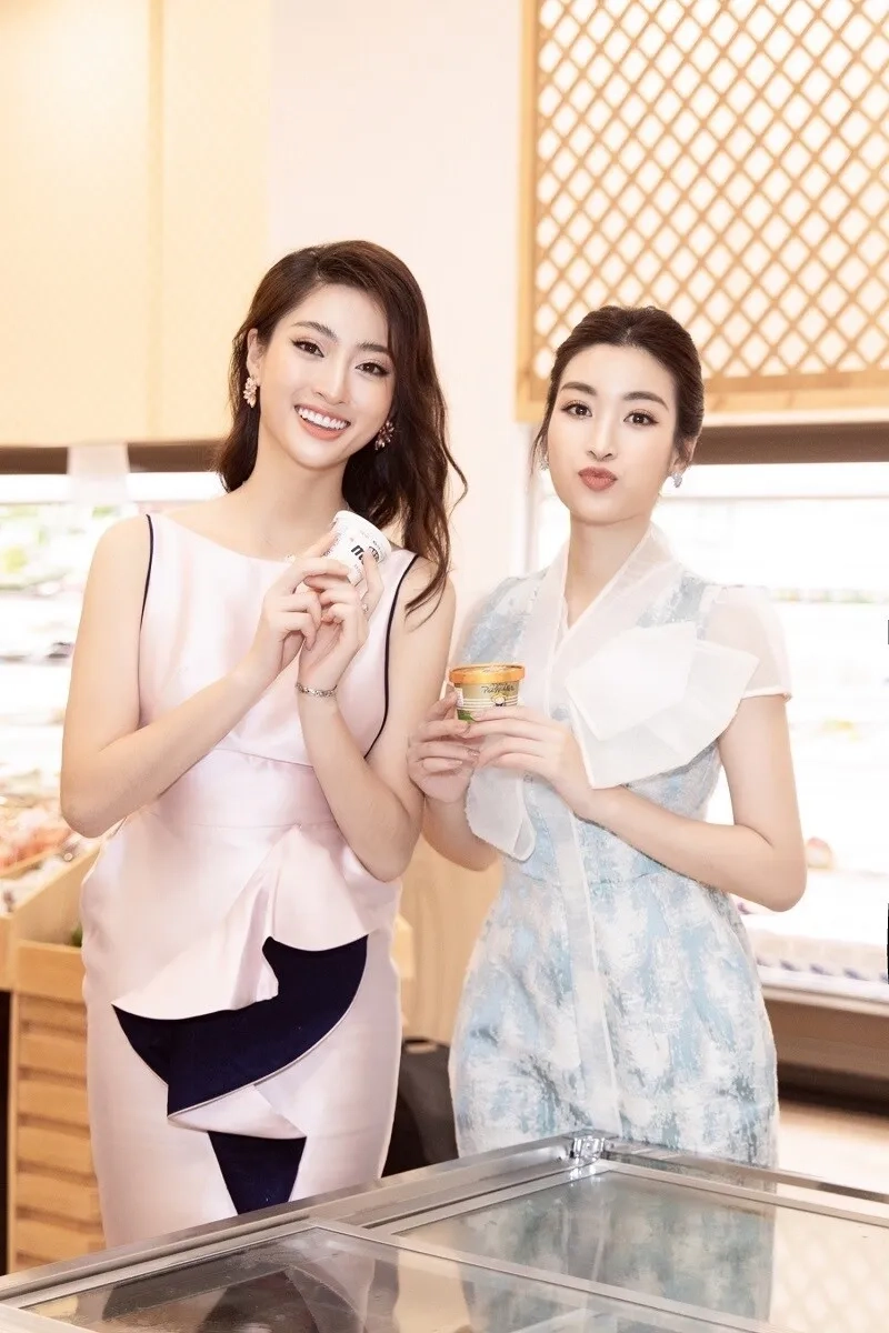 Hoa hậu Đỗ Mỹ Linh được yêu mến và kính trọng trong cộng đồng