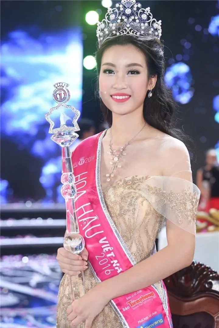 Lương Mỹ Linh được yêu mến với vẻ đẹp tự nhiên, giản dị