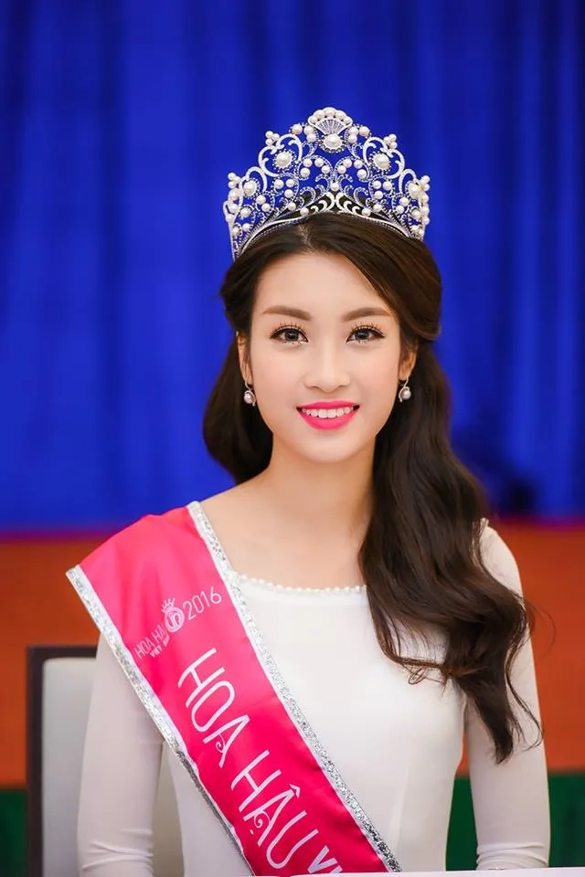  Lương Thùy Linh giống Đỗ Mỹ Linh ở phong cách và thần thái