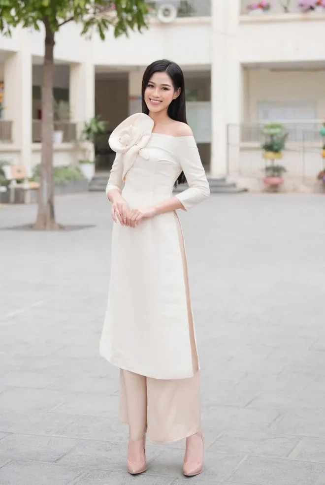 Đỗ Thị Hà thi Miss World với sự chuẩn bị kỹ lưỡng và tự tin