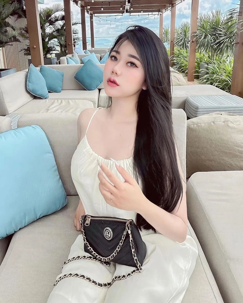 Gái xinh cute tiktok thể hiện sự dễ thương và thu hút trên mạng