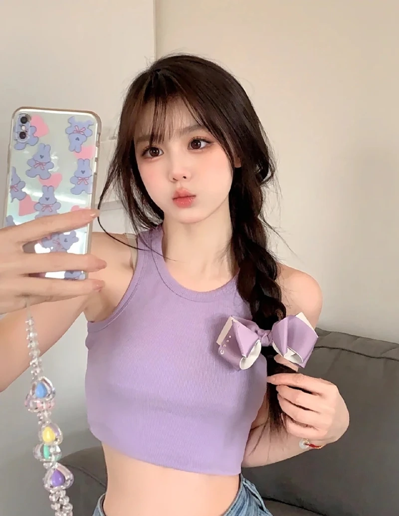 Gái cute đeo kính mang lại sự thông minh và phong cách độc đáo