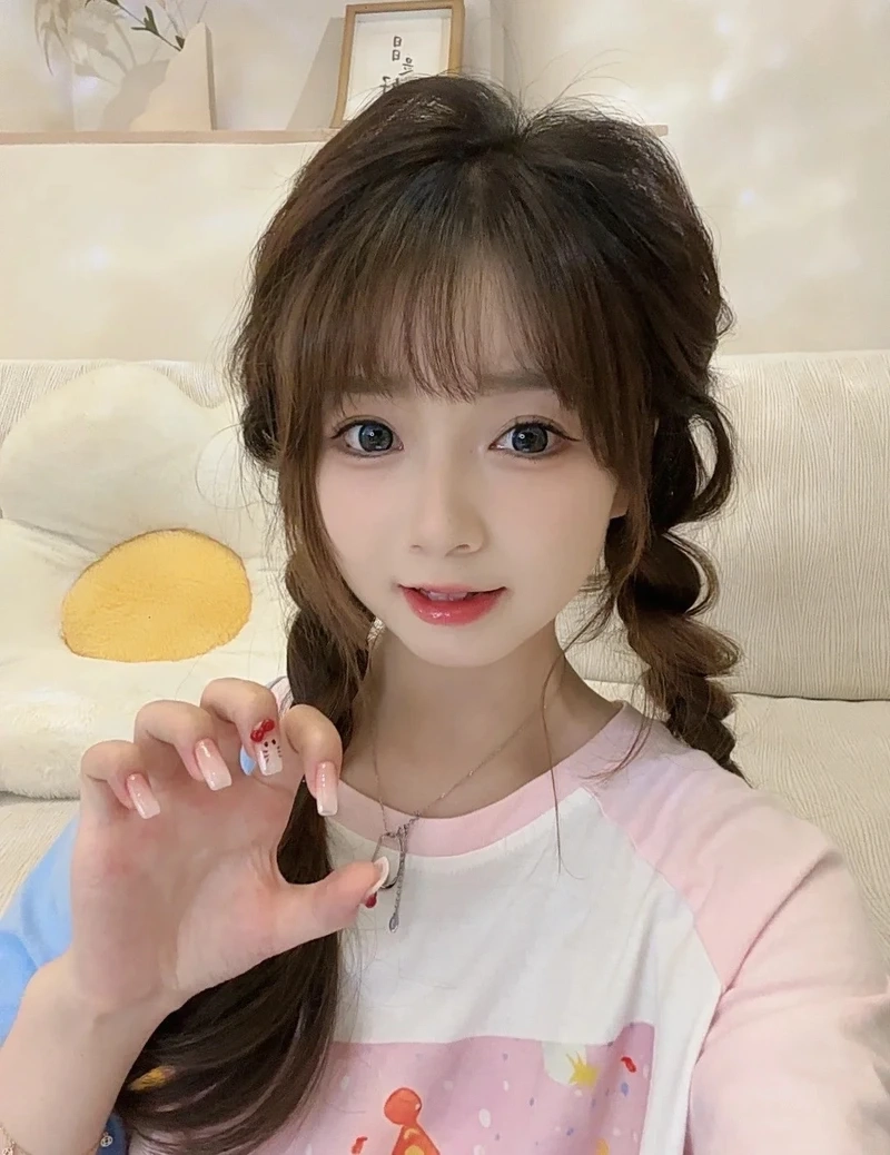 Gái xinh mặc váy ngắn tiktok tạo cảm giác tươi mới và tràn đầy sức sống