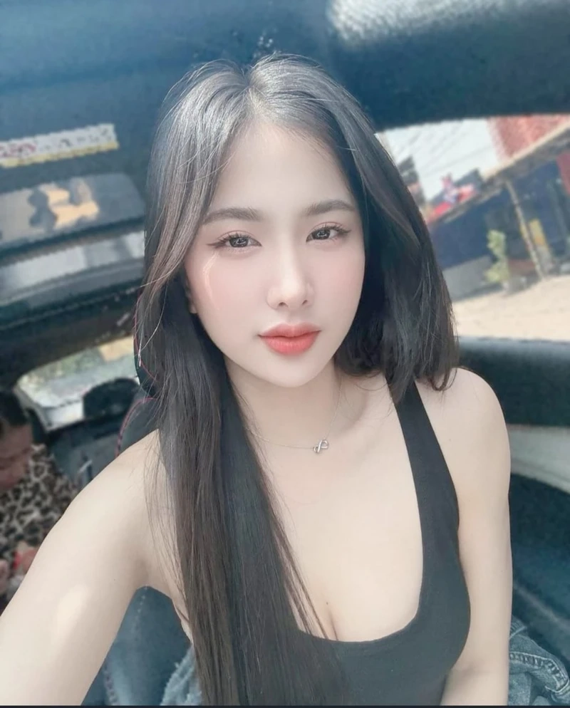 Gái xinh tik tok show hàng với vẻ đẹp tự nhiên và sự ngọt ngào khó quên