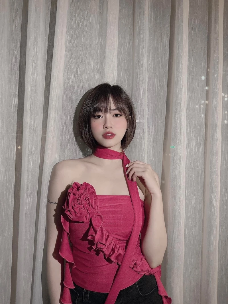 Gái xinh TikTok sexy khiến người xem ấn tượng bởi vẻ quyến rũ tự nhiên