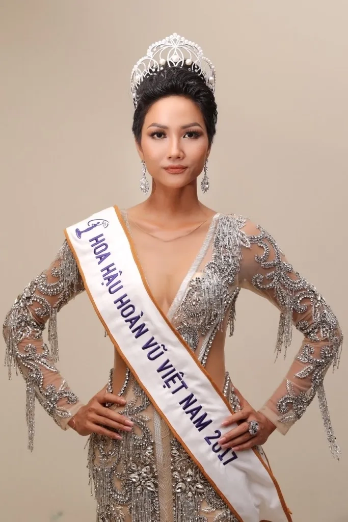 Hoa hậu h hen niê đăng quang và ghi dấu ấn tại Miss Universe
