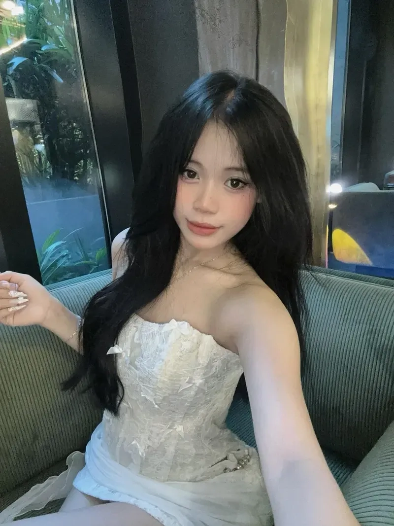 Hinh nen gai xinh bikini ghi lại khoảnh khắc tự nhiên và ấn tượng