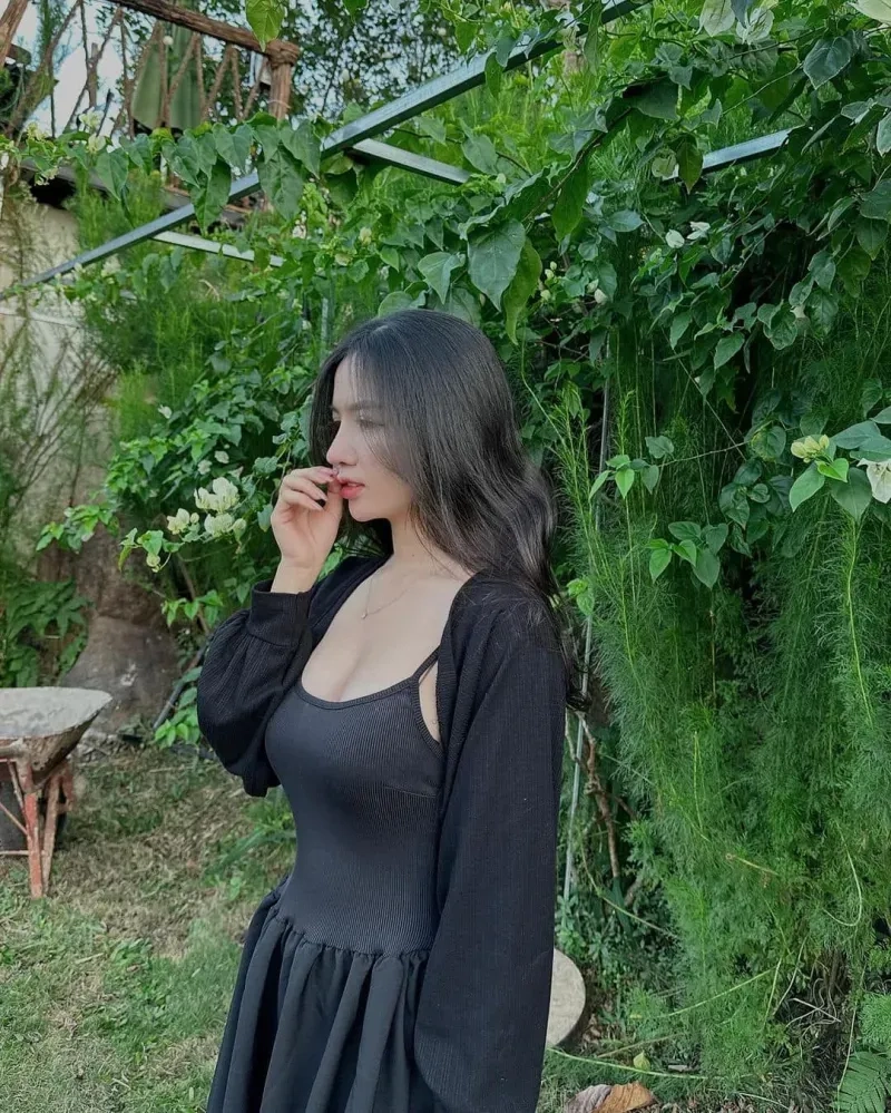 Anh be gai dep với nét đáng yêu và ánh mắt trong trẻo