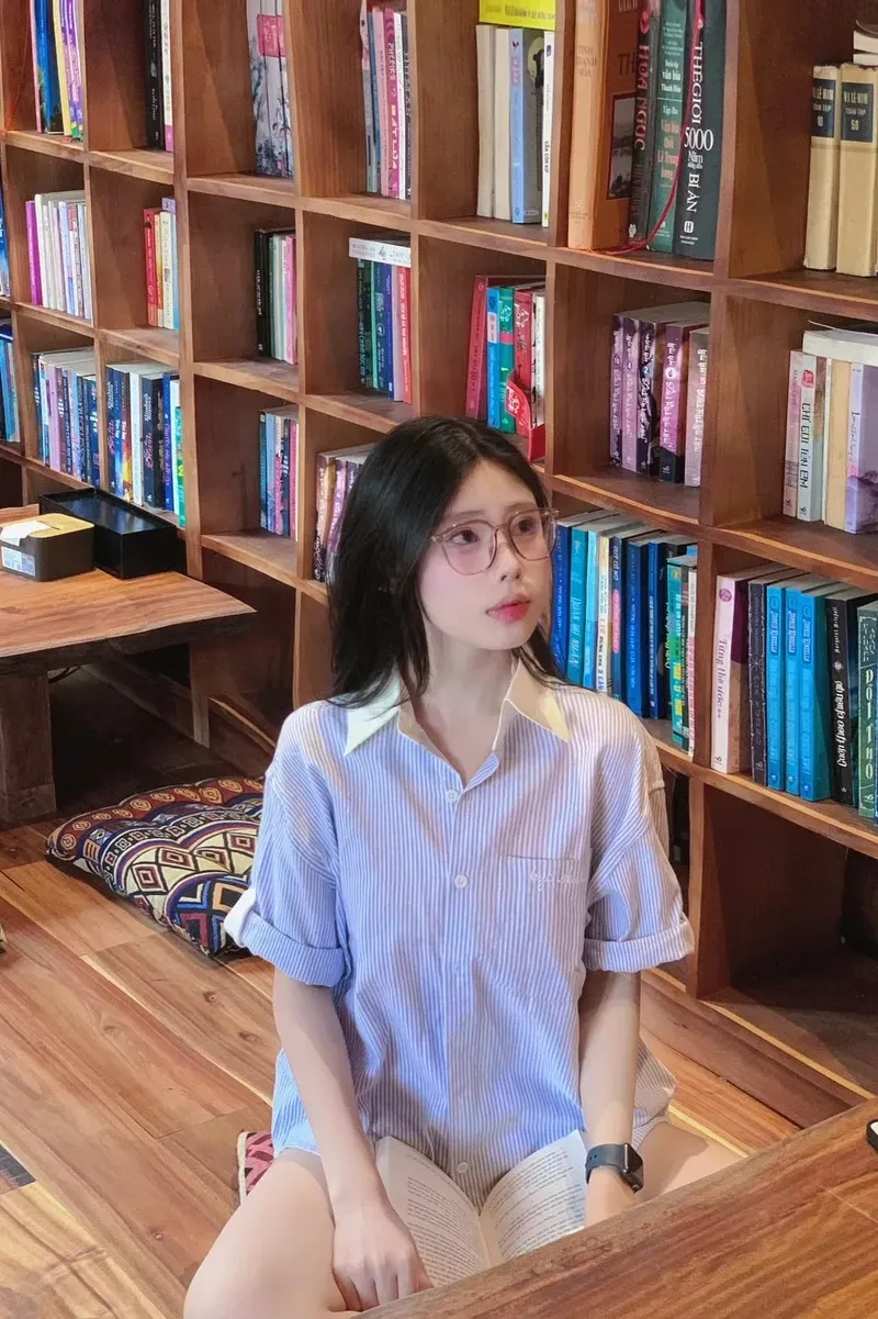 Anh be gai xinh ghi lại sự hồn nhiên và ngây thơ của tuổi nhỏ