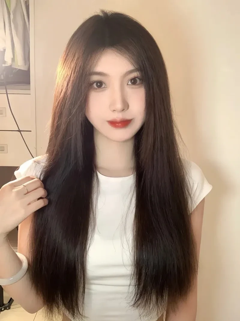Ảnh gái cute tóc ngắn nổi bật với sự năng động và tươi mới