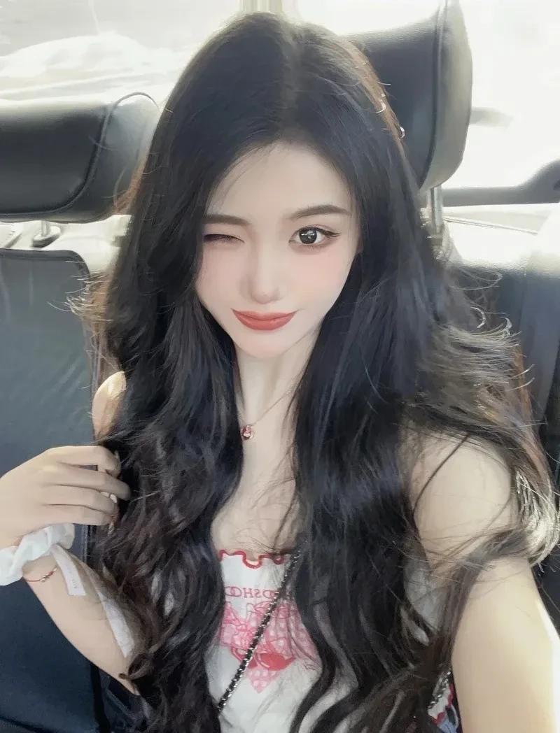 Anhr gais cute thể hiện sự ngọt ngào, tươi mới và cuốn hút