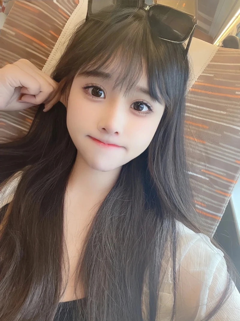 Cute hình ảnh gái đẹp tóc dài mang lại cảm giác dịu dàng và thanh thoát