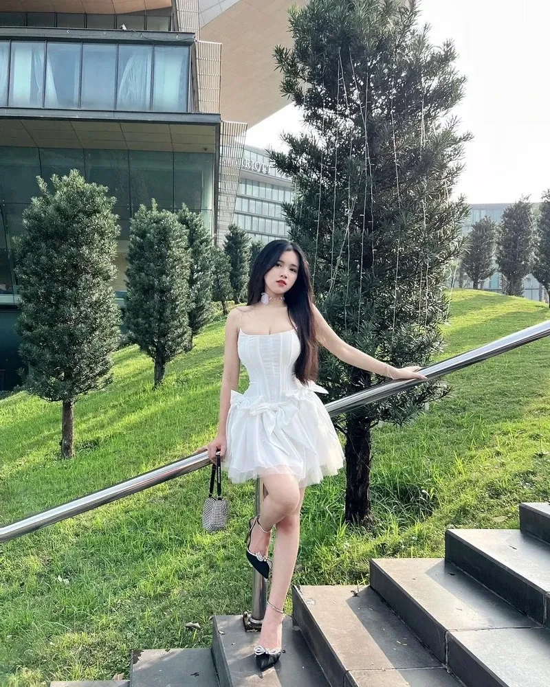Hình ảnh gái xinh Việt Nam tại Nha Trang thu hút sự chú ý lớn