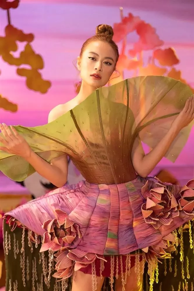 Bài hát gieo quẻ đầu năm, mở ra một mùa xuân mới tươi sáng