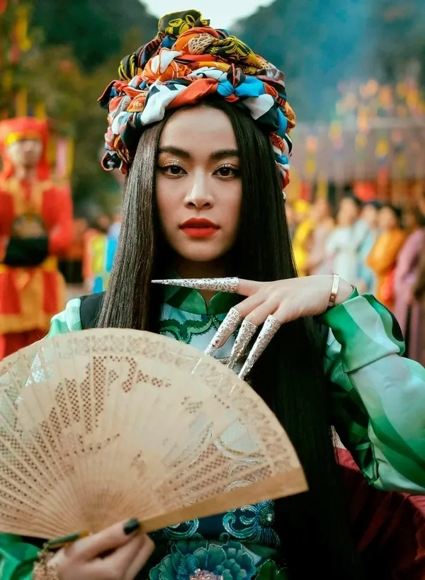 Hoàng Thùy Linh đen vâu kết hợp tạo nên sản phẩm âm nhạc đặc sắc