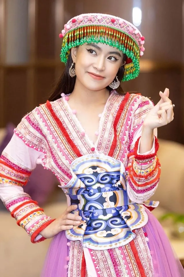 Album Hoàng Thùy Linh chứa đựng những bản nhạc nổi bật và sáng tạo
