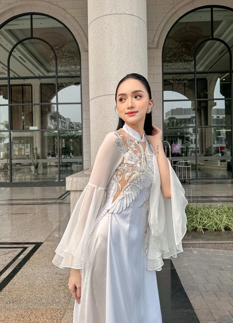 Gi Gi Hương Giang, hình ảnh mới mẻ đầy lôi cuốn của cô