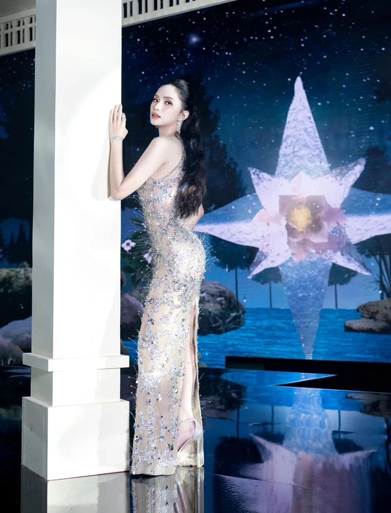 Hương Giang idol, người đẹp luôn được yêu mến trong mọi hoạt động